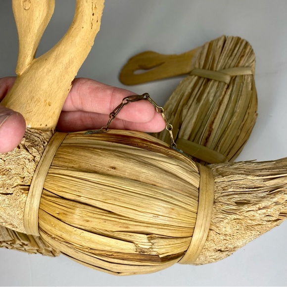 Set of 3-Vintage Corn Husk Swan Decoy Figure Handmade Wood - Picture 6 of 11